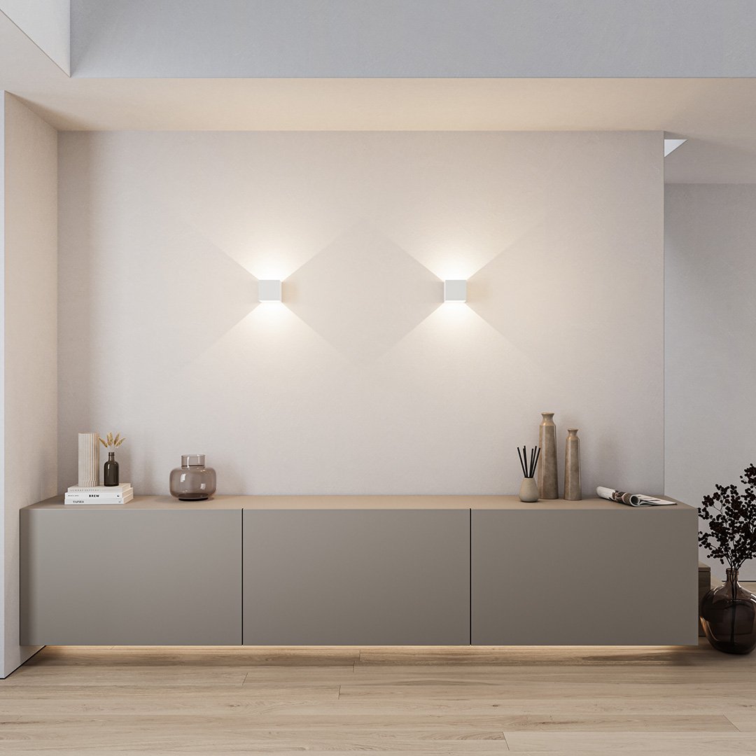 Skorter | LumenGuard - Modern Wall Lamp