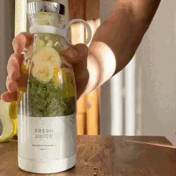 Skorter portable for milkshakes and smoothies