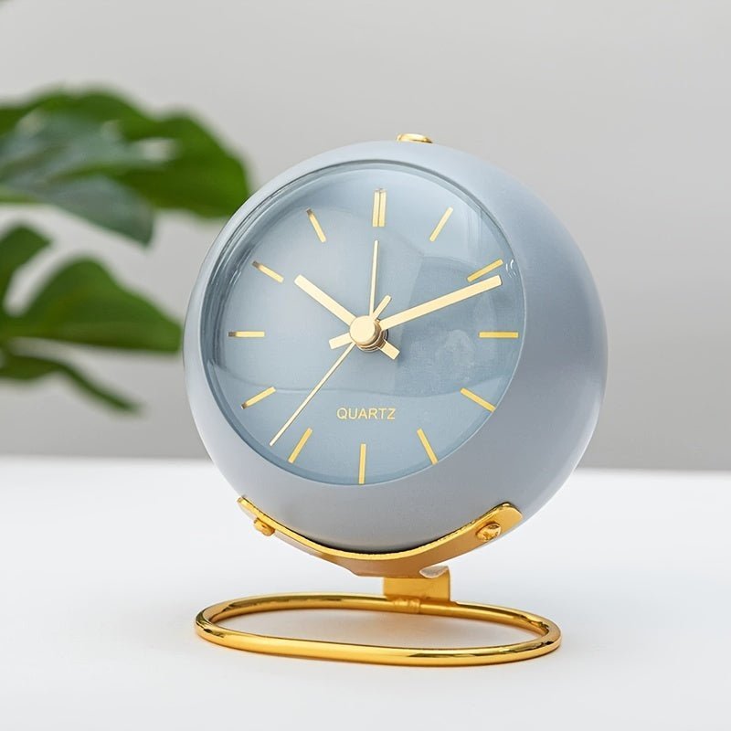 Skorter | Buzzley – Retro Analog Alarm Clock with Silent Movement