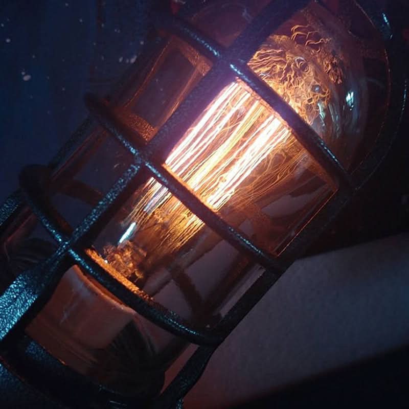Skorter | Steampunk Rocket Table Lamp with Flame Light