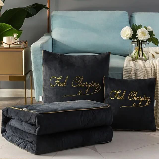 Skorter | Comfort pillow | 2 in 1 Foldable Pillow Blanket
