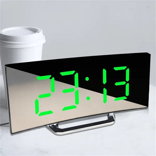 Skorter | CurveTime Digital Alarm Clock – Compact Alarm Clock with Curved Display and Modern Design