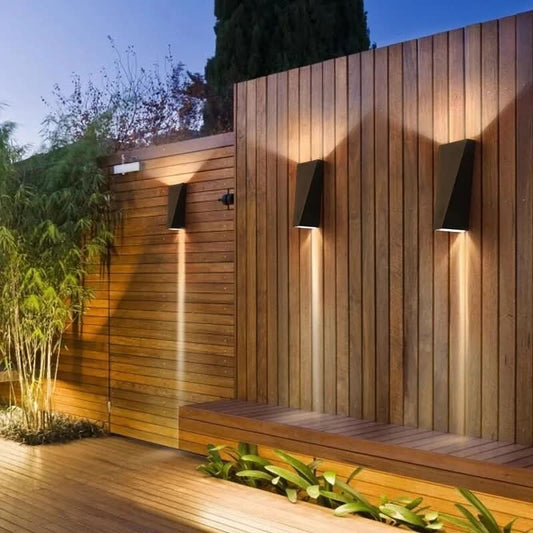 Skorter | RayLume Modern Weatherproof Outdoor LED Wall Light
