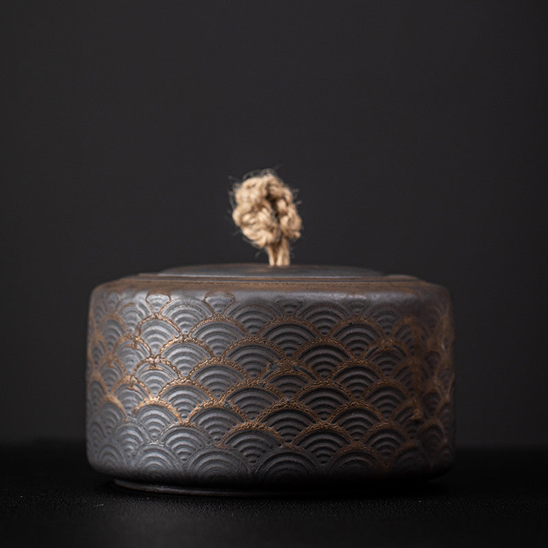 Skorter storage in ceramic