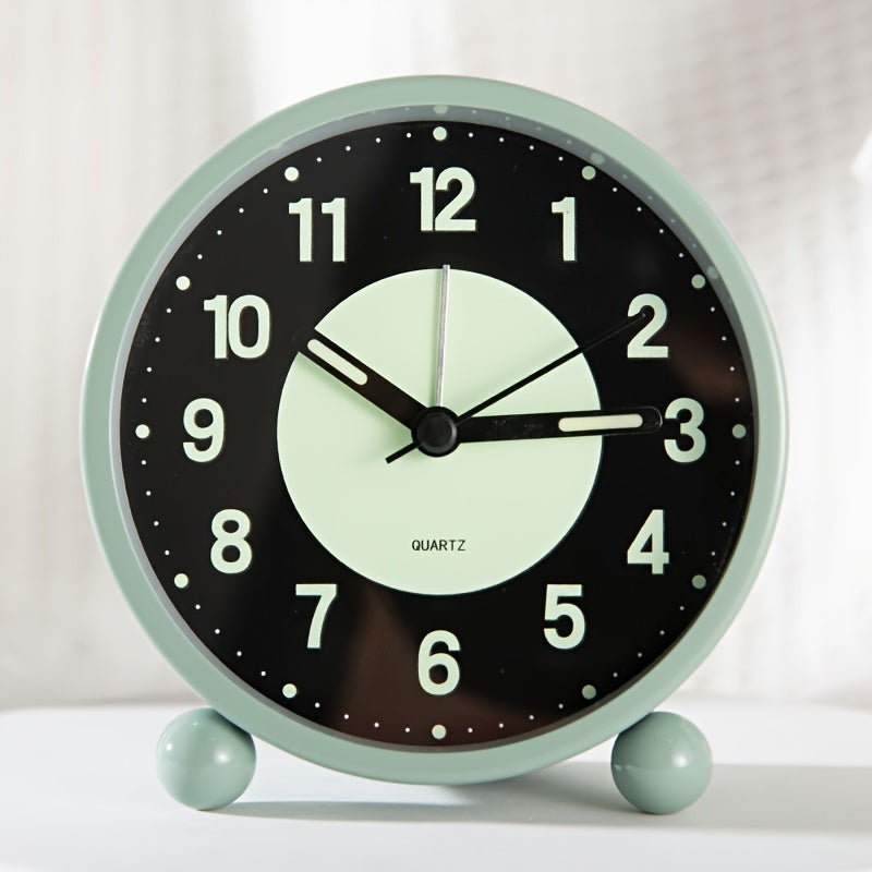 Skorter | EleganceMetal - Chic Metal Alarm Clock with Soft Night Light