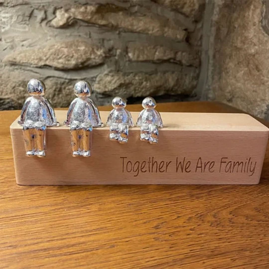 Skorter | Eternal Family Relationship Sculpture