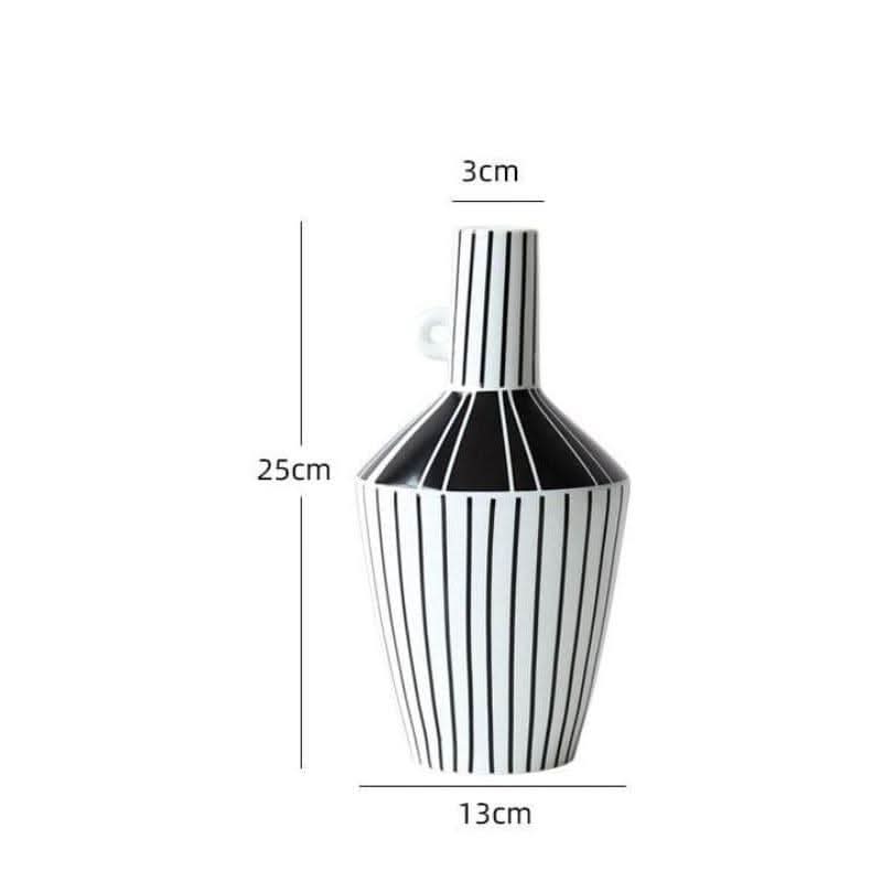Skorter | KAZURI – Elegant ceramic vase for a modern ambiance