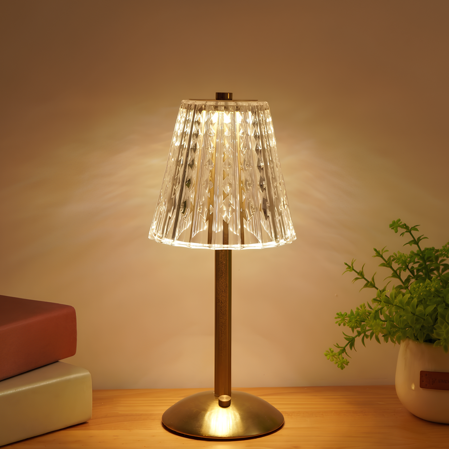 Skorter | Golden Crystal Table Lamp - Aurora Luxe