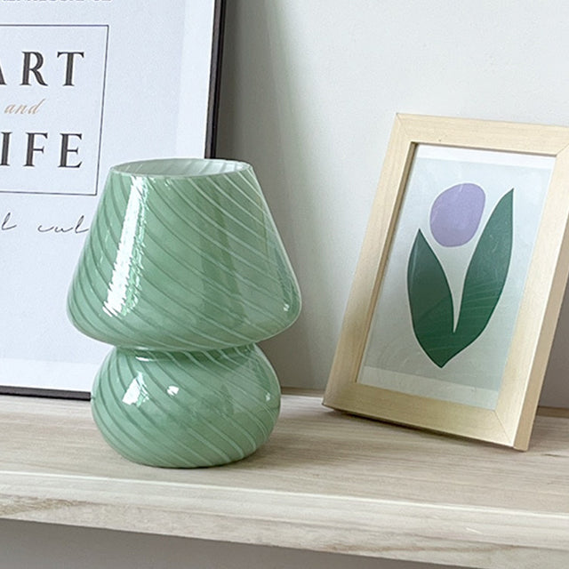 Skorter | LED Desk Lamp in Mushroom Shape made of Glass