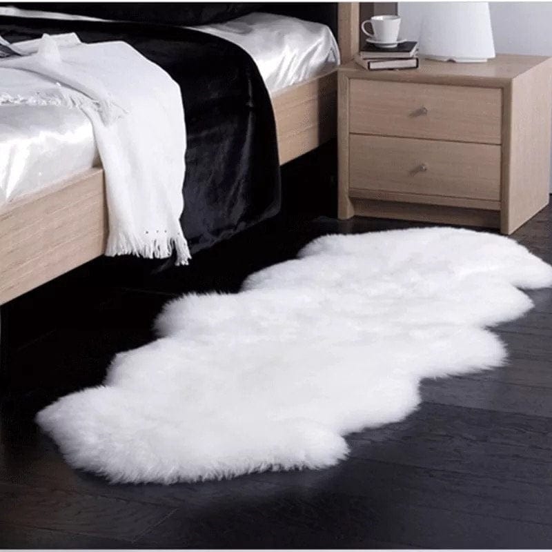 Skorter | Cozy Fluffy Fake Sheepskin Blanket in Cotton Candy Shape