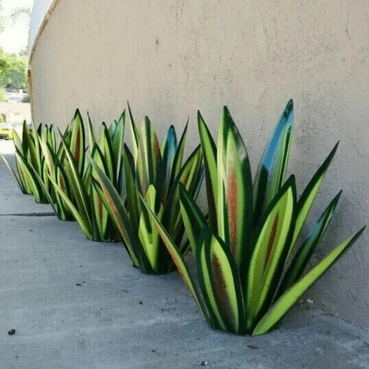 Skorter | Agave Garden Lamp