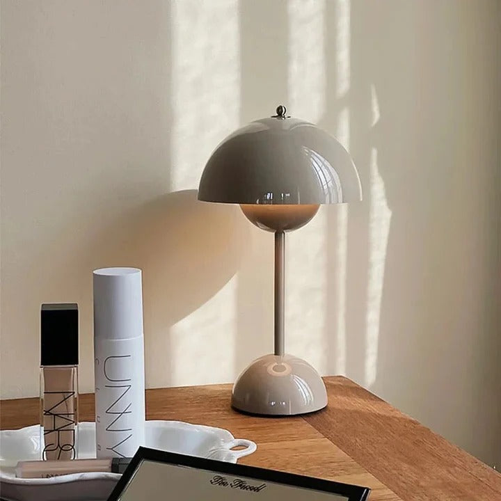 Skorter | Modern Nordic Mushroom Lamp with Soft Ambient Lighting