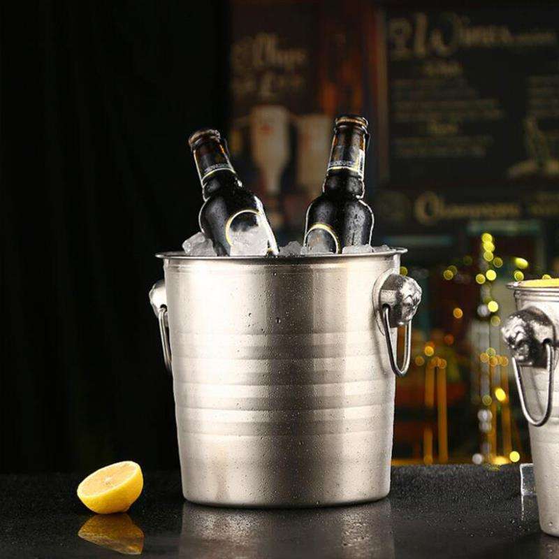 Skorter | Eco-friendly, non-toxic food-grade silicone 6 balls round ice cube mold ice ball silicone ice cubes with lid