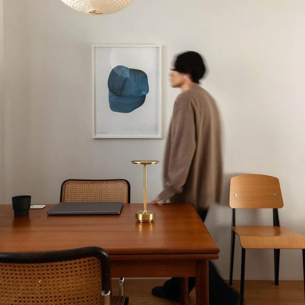 Skorter | Eluminar - Premium table lamp