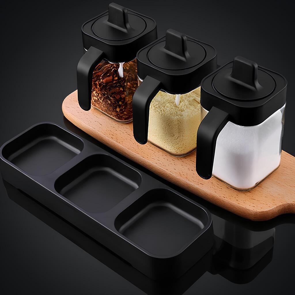 Skorter spice jar with tray and integrated spoons