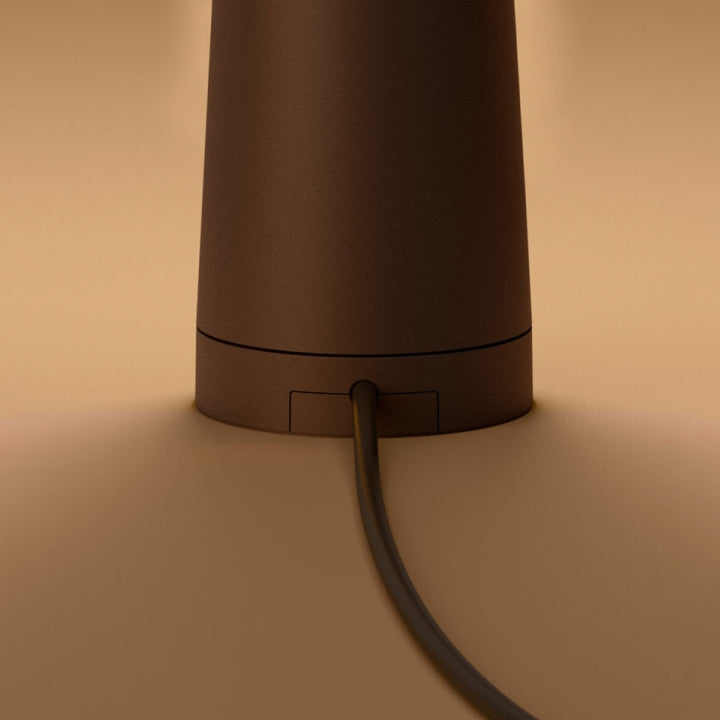 Skorter | Sculpting table lamp
