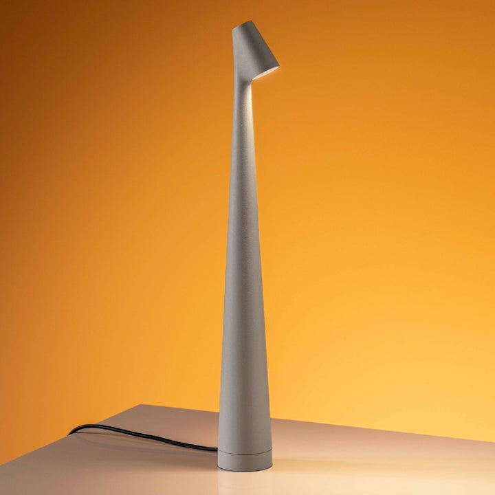 Skorter | Sculpting table lamp