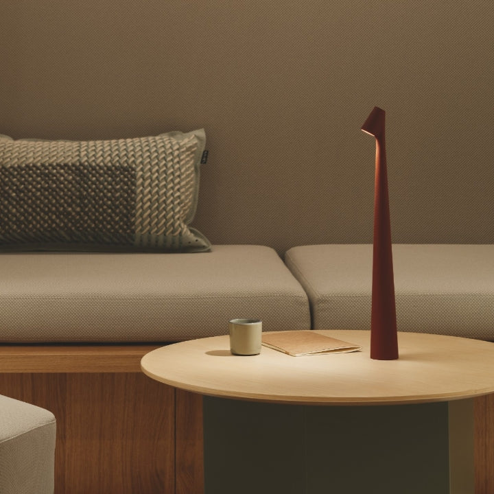 Skorter | Sculpting table lamp