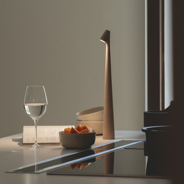 Skorter | Sculpting table lamp