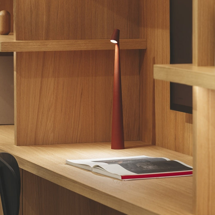 Skorter | Sculpting table lamp