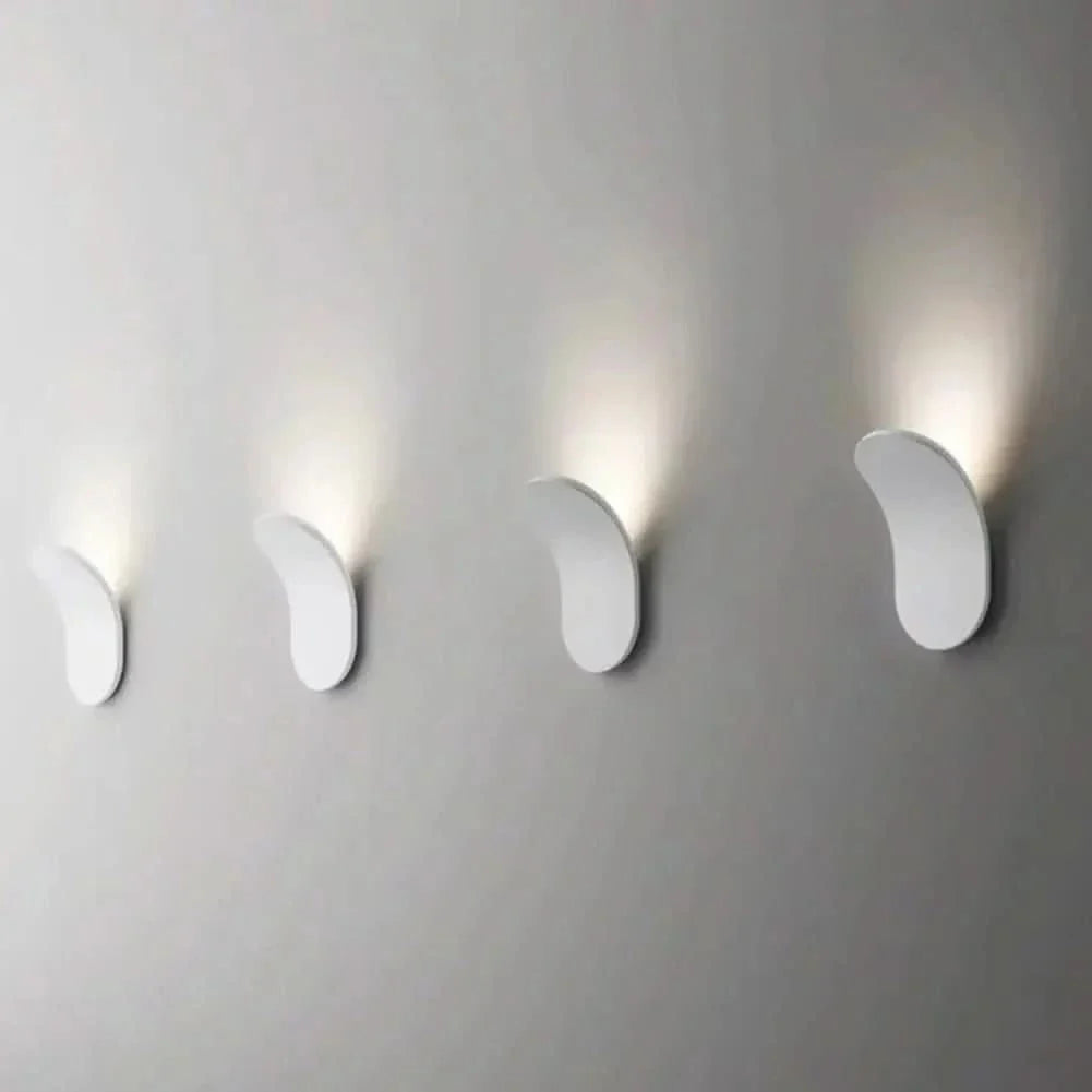 Skorter | Modern Curved Wall Lamp with LED Light