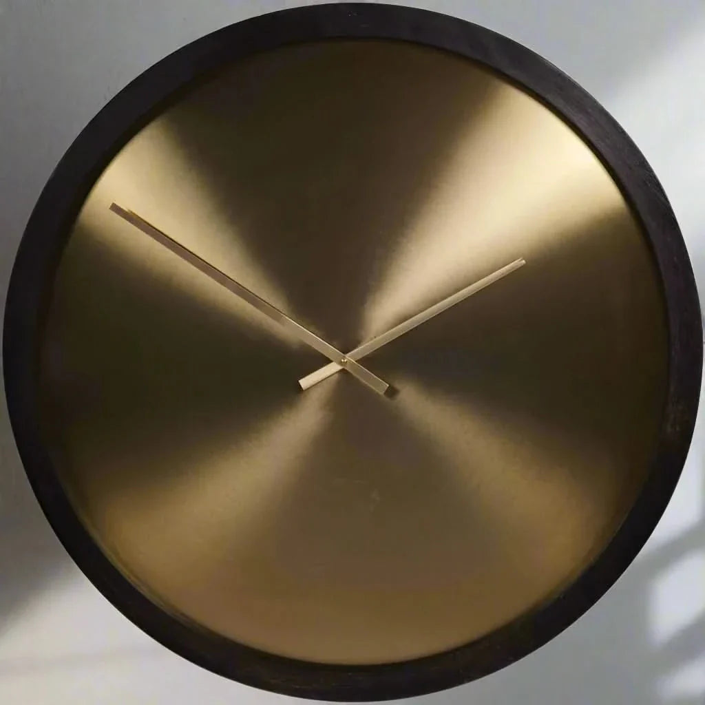 Skorter | Sloa - Elegant Wall Clock in Brass and Black