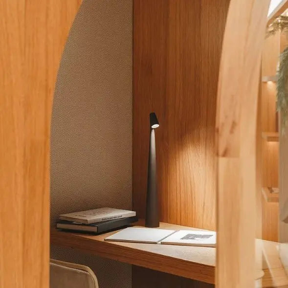Skorter | Dorsø - L'ummiere D'apol table lamp