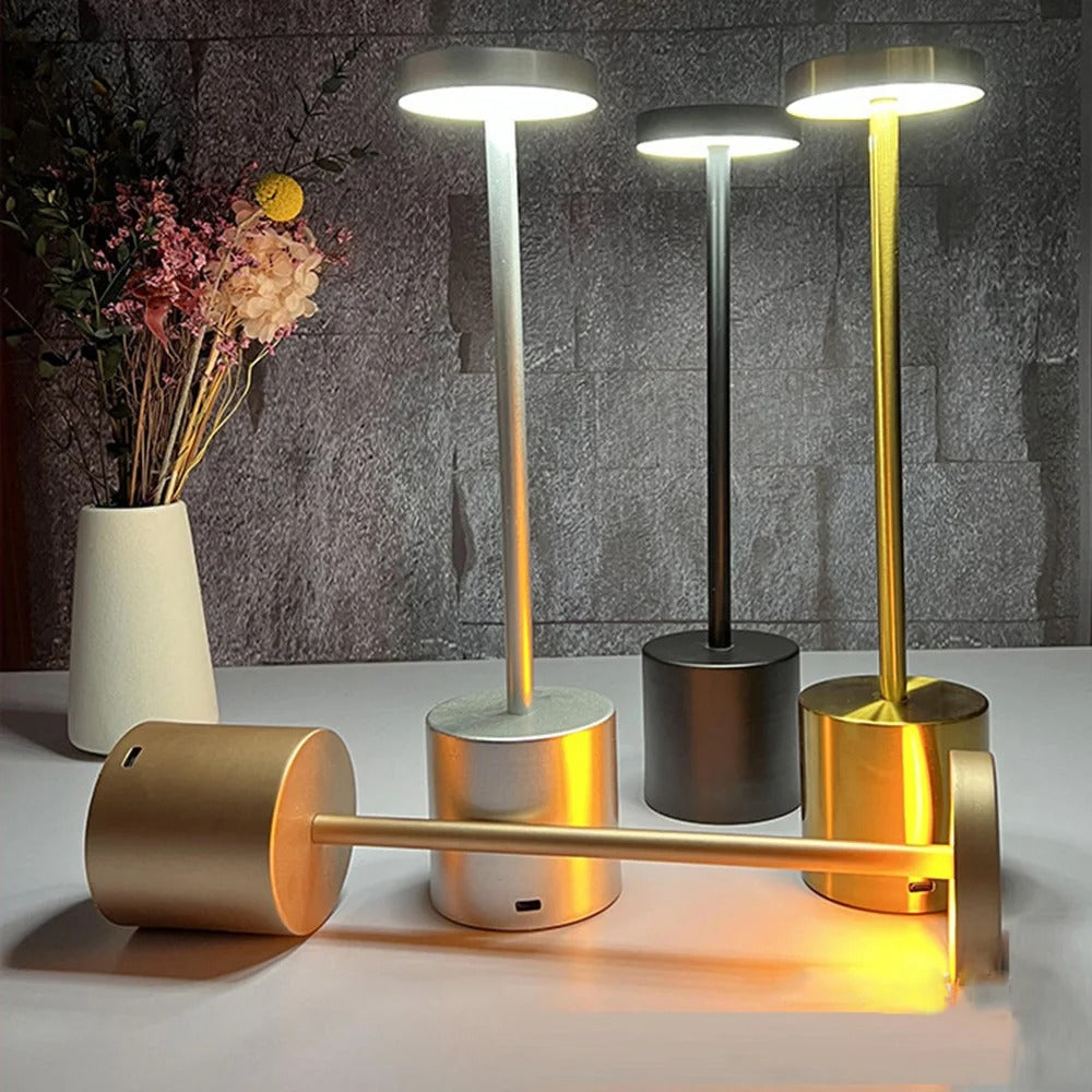 Skorter | Minimalist Restaurant Table Lamp