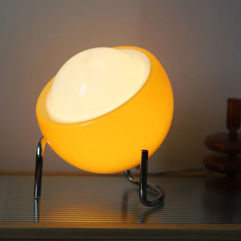 Skorter | Glass table lamp in Bauhaus style for artistic atmosphere