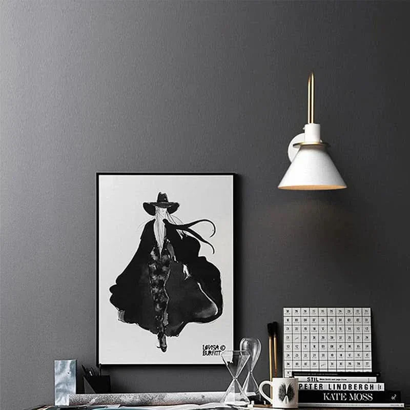 Skorter | Minimalist Wall Lamp with Modern Sleek Design