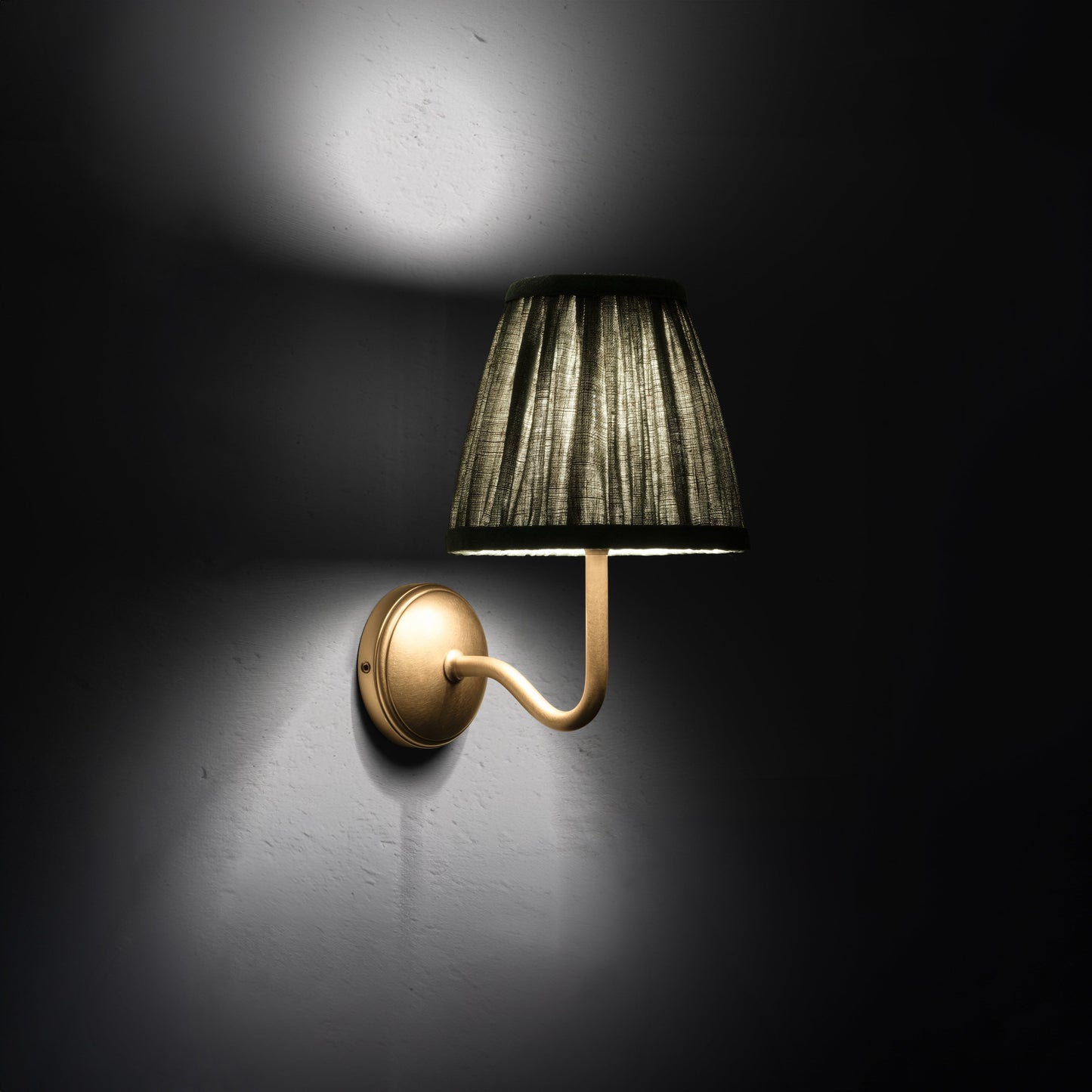 Skorter | Malvern Small Wall Lamp Folded Deep Green - Antique Brass