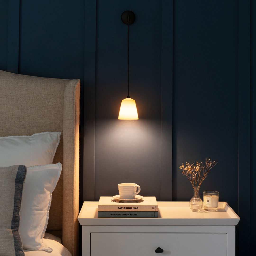 Skorter | Richmond Lite Wall Light Small Hanging Wall Lamp Fine Porcelain - Bronze