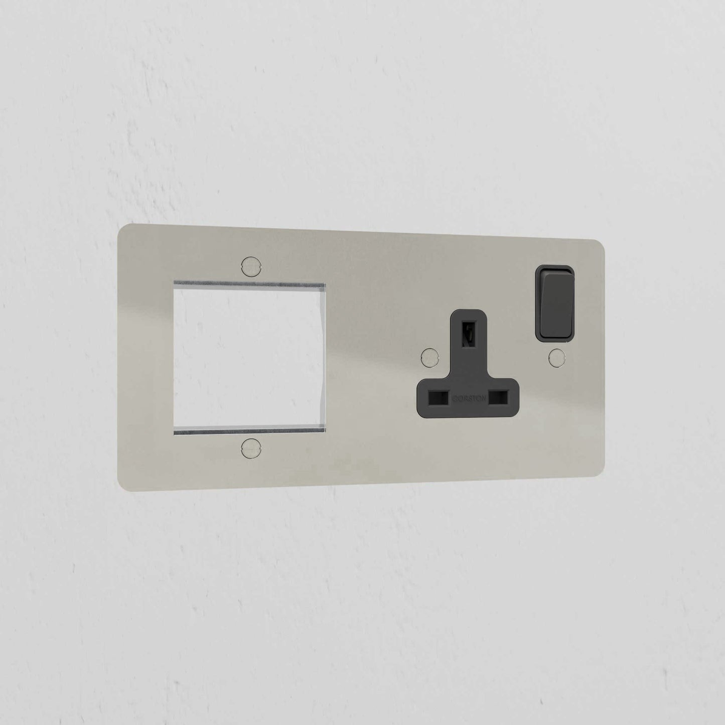 Skorter | 1G 50mm Module & Single Socket UK Plate - Polished Chrome Black