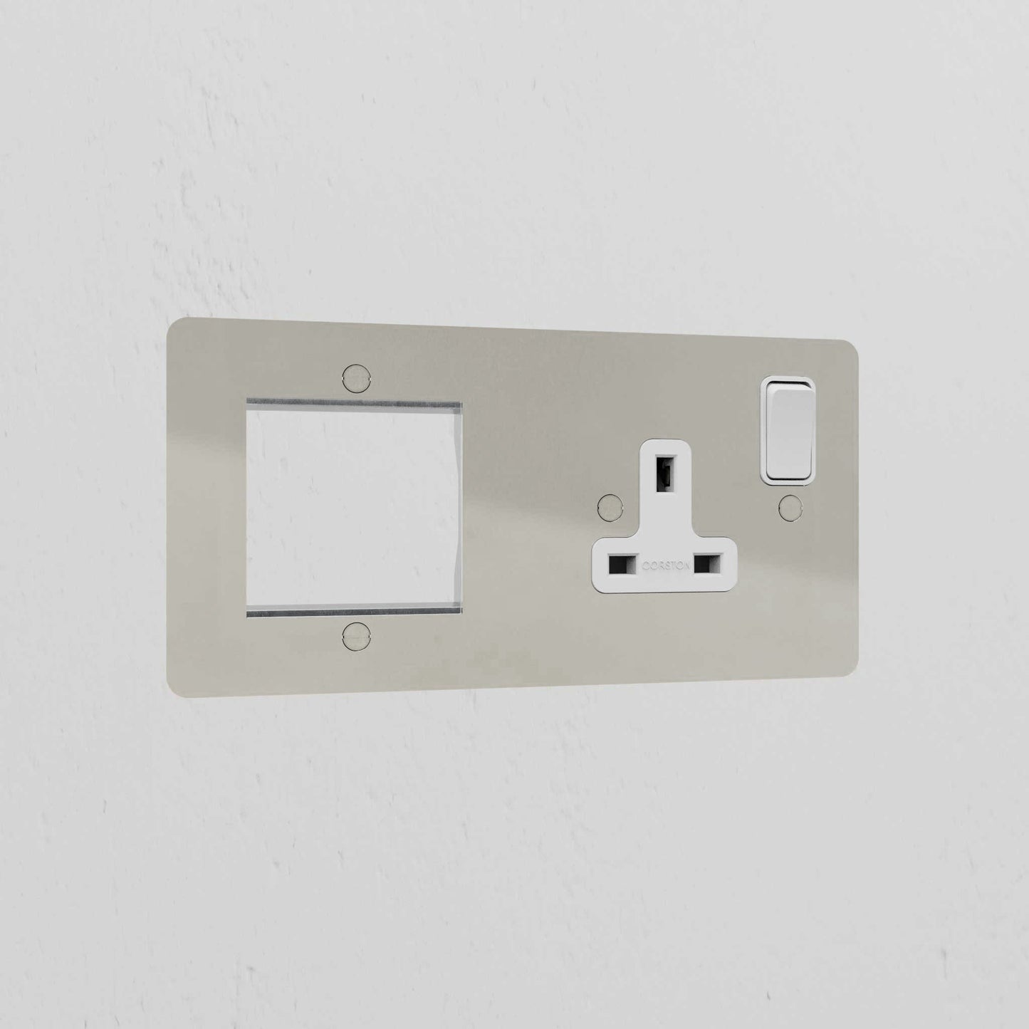 Skorter | 1G 50mm Module & Single Socket UK Plate - Polished Nickel White