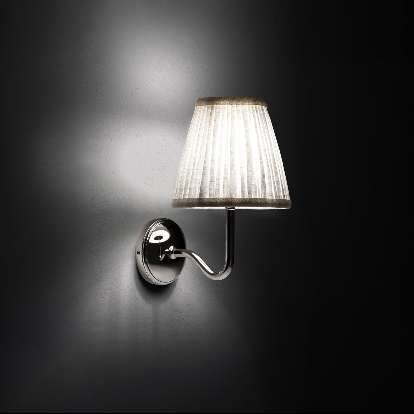 Skorter | Malvern Small Wall Lamp Plique Alabaster White - Polished Nickel