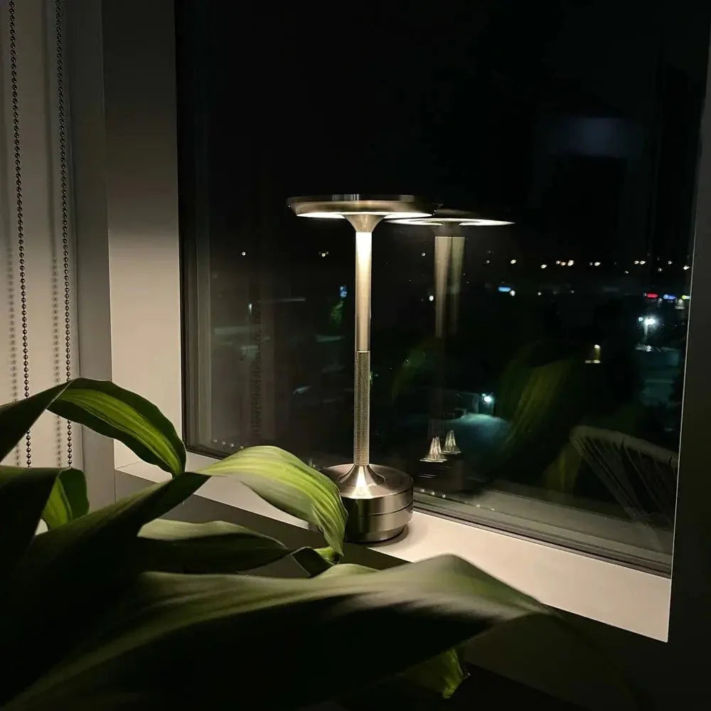 Skorter | Metallic Wireless Table Lamp