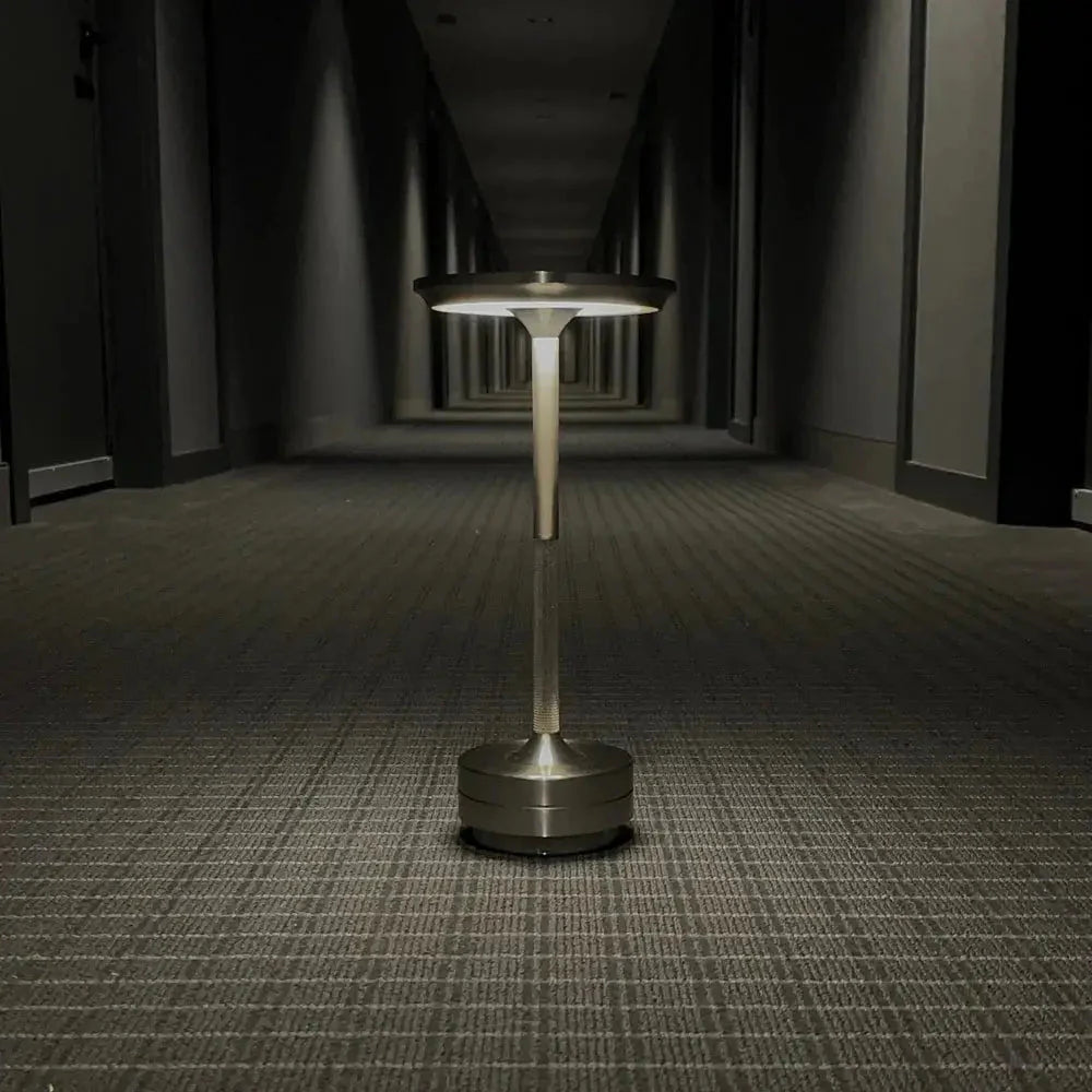 Skorter | Metallic Wireless Table Lamp