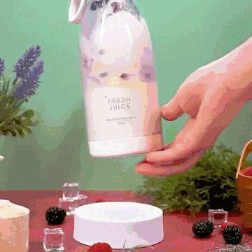 Skorter portable for milkshakes and smoothies