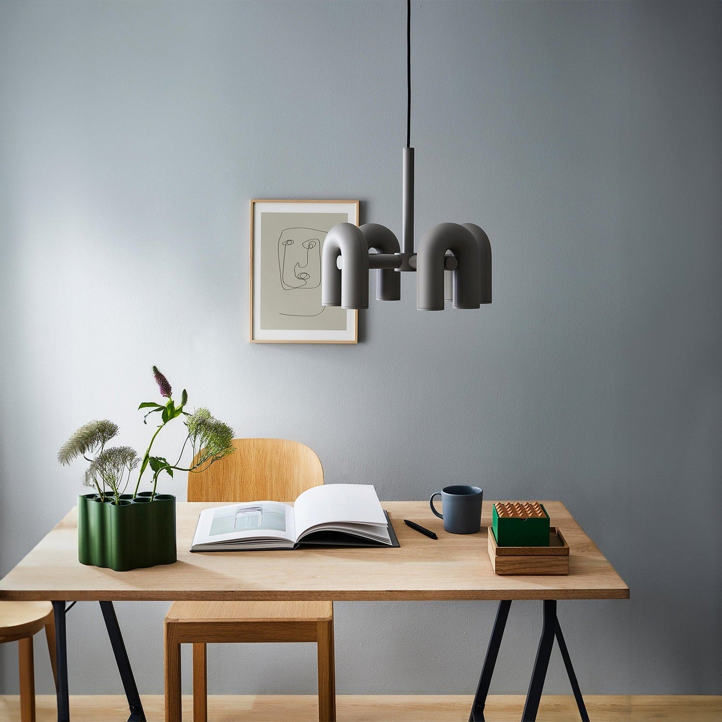 Modern Arc Elegance Chandelier - Cirkus Chandelier - SKØRTER