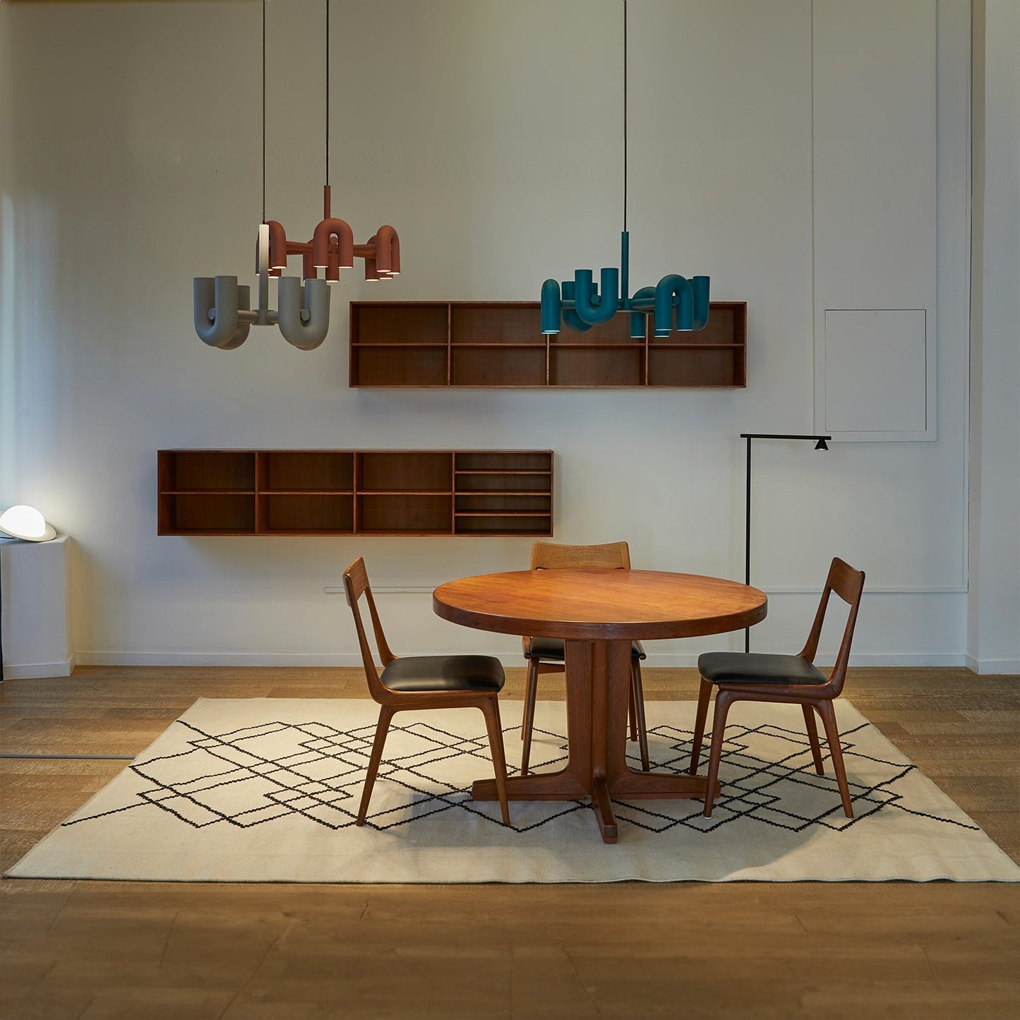 Modern Arc Elegance Chandelier - Cirkus Chandelier - SKØRTER