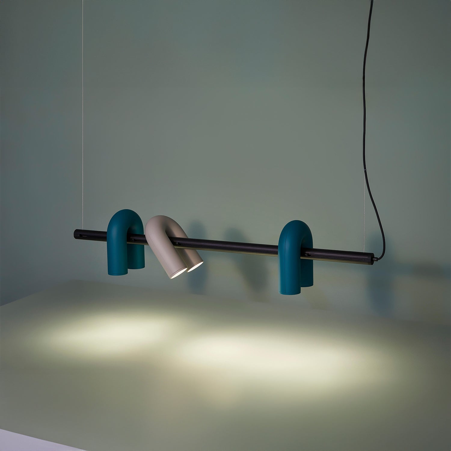 Modern Arc Elegance Chandelier - Cirkus Chandelier - SKØRTER