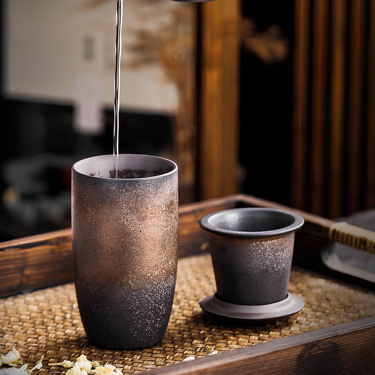 Skorter in ceramic with infuser and lid