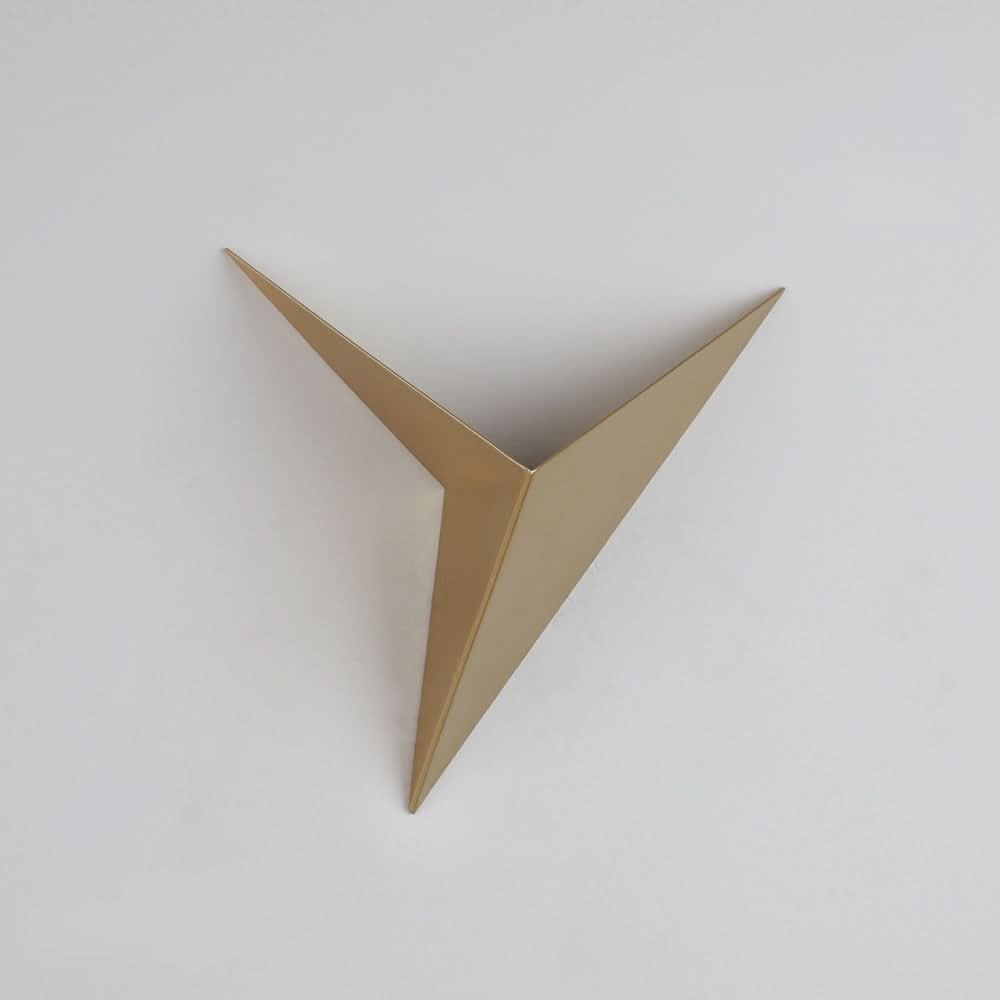 Skorter | Modern LED Triangular Wall Lamp for Stylish Interiors