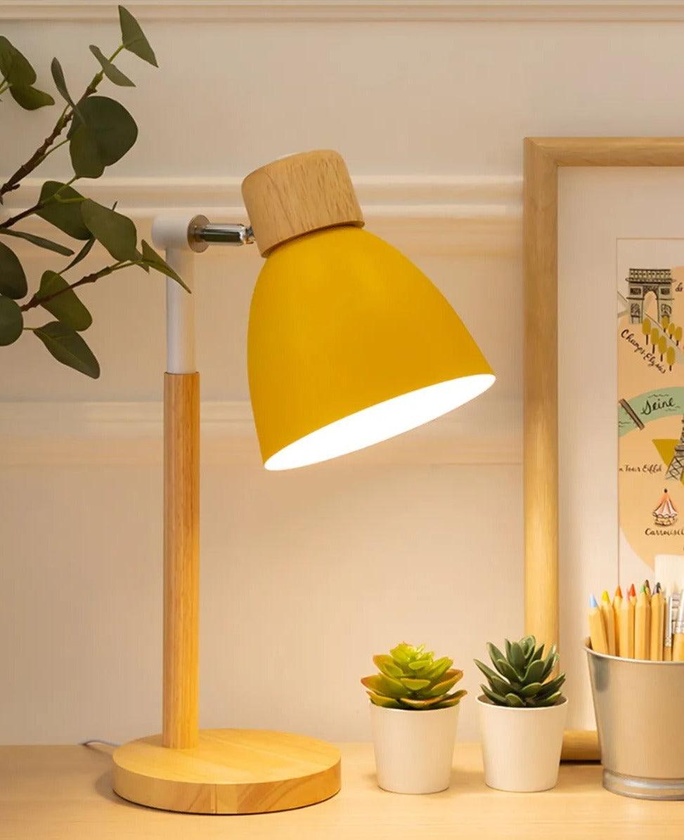 Skorter | Nordic Table Lamp | Wood, Iron