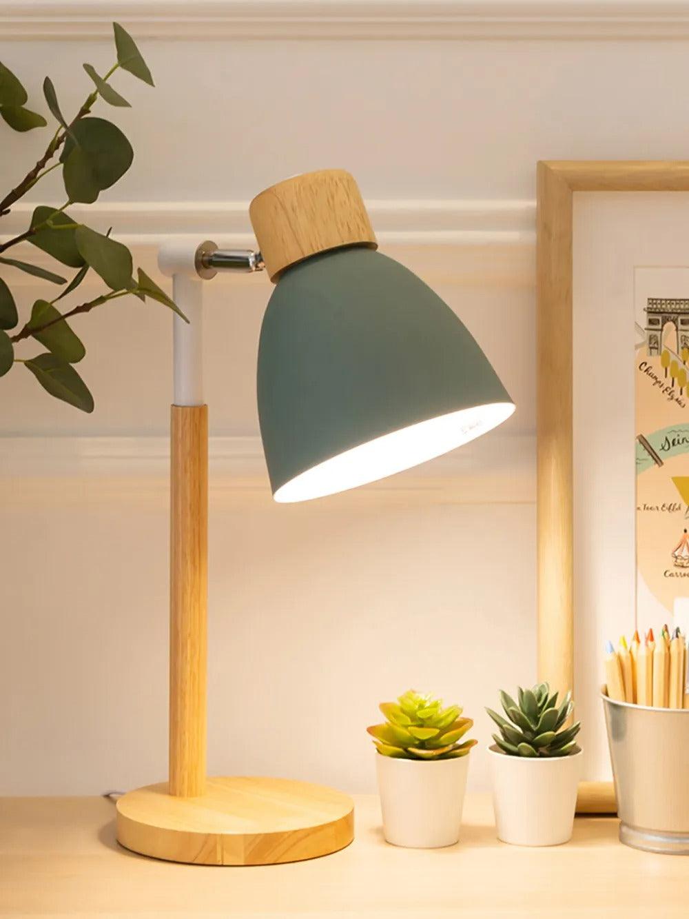 Skorter | Nordic Table Lamp | Wood, Iron