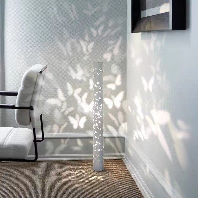 Norfried Column Floor Lamp - SKØRTER