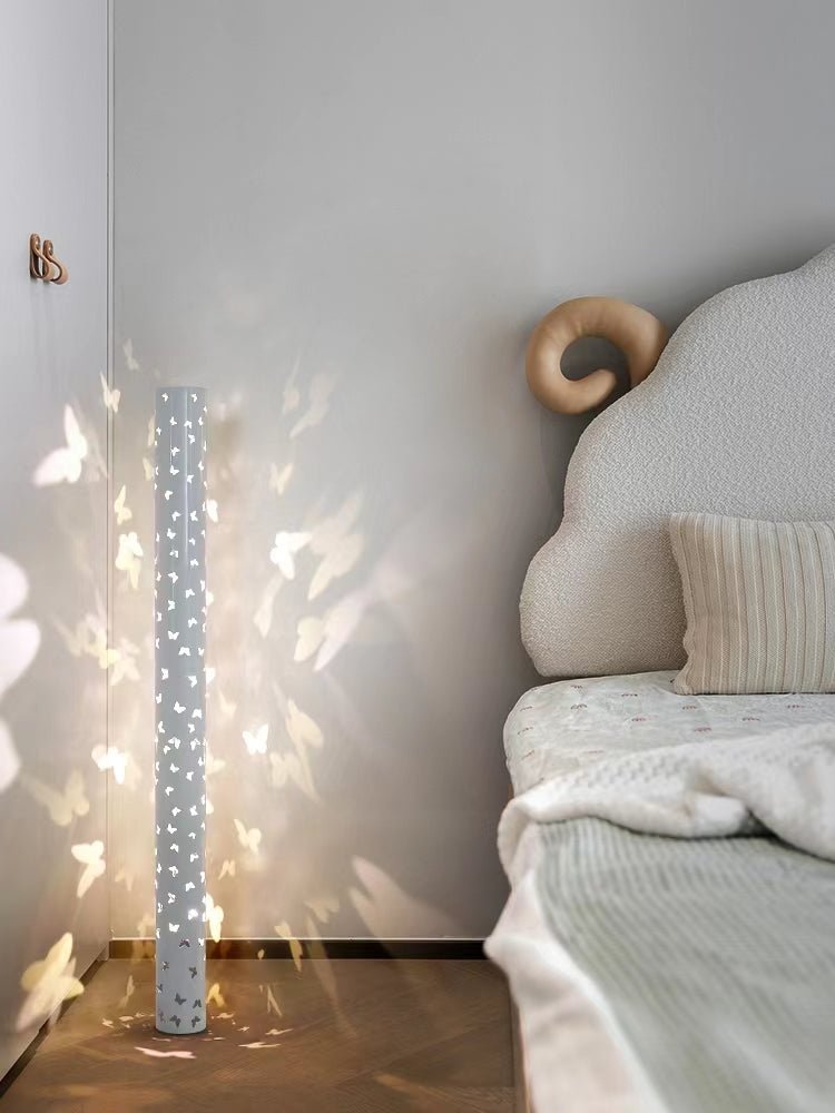 Norfried Column Floor Lamp - SKØRTER