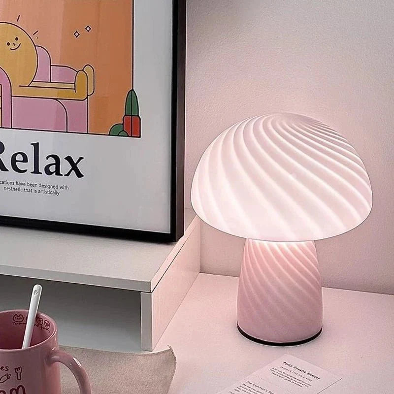 Skorter | Pastel-colored glass mushroom table lamp