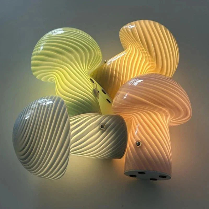 Skorter | Pastel-colored glass mushroom table lamp