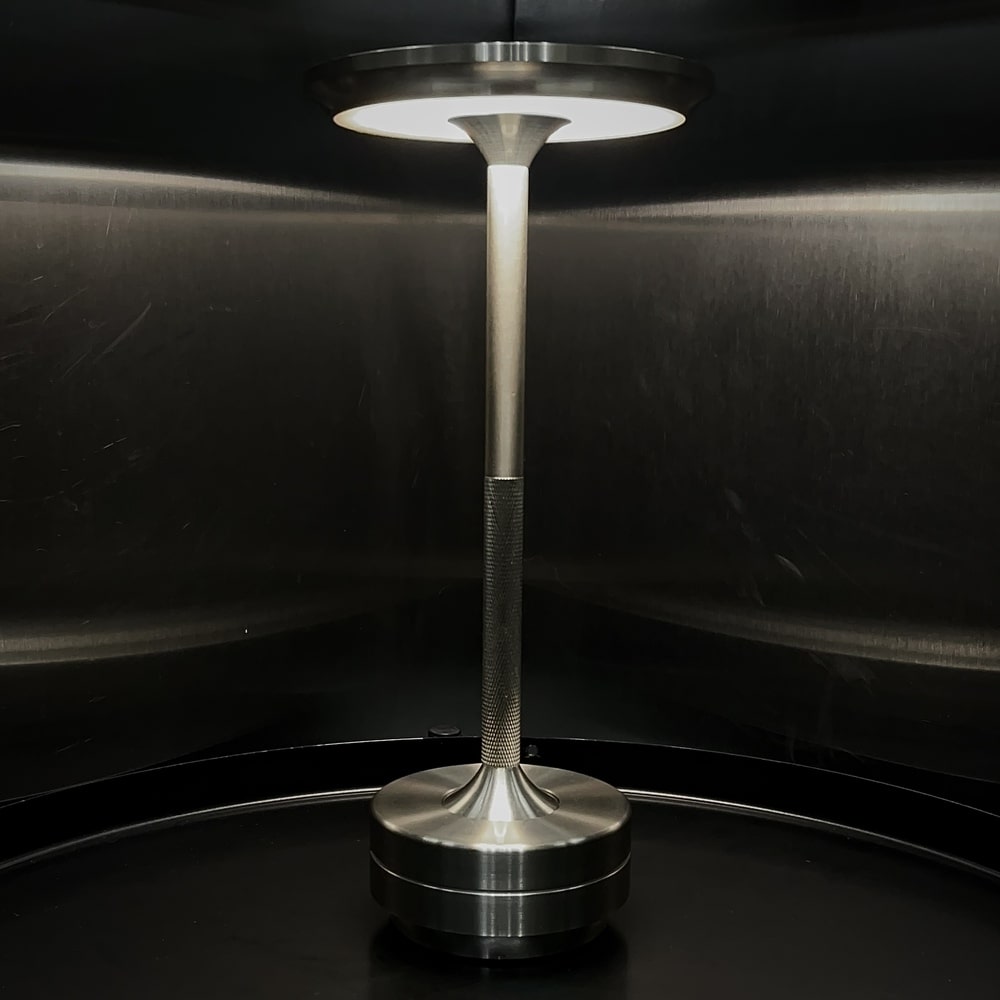 Skorter | Ambient Metallic Wireless Table Lamp